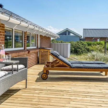 Strandhus Ferienhaus *